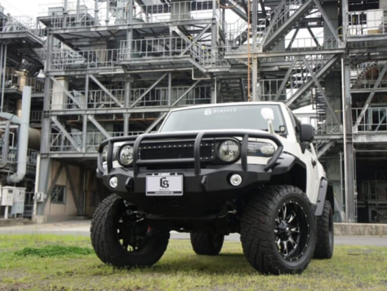 TOYOTA FJ CRUISER